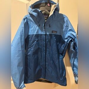 Patagonia Blue Rain torrent shell Jacket